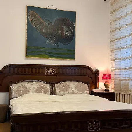 Knez Mihailova Apartment, Center